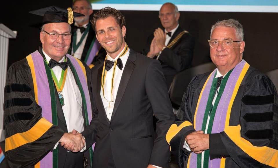 Dr. Martin Butz: Mitglied im International College of Dentists