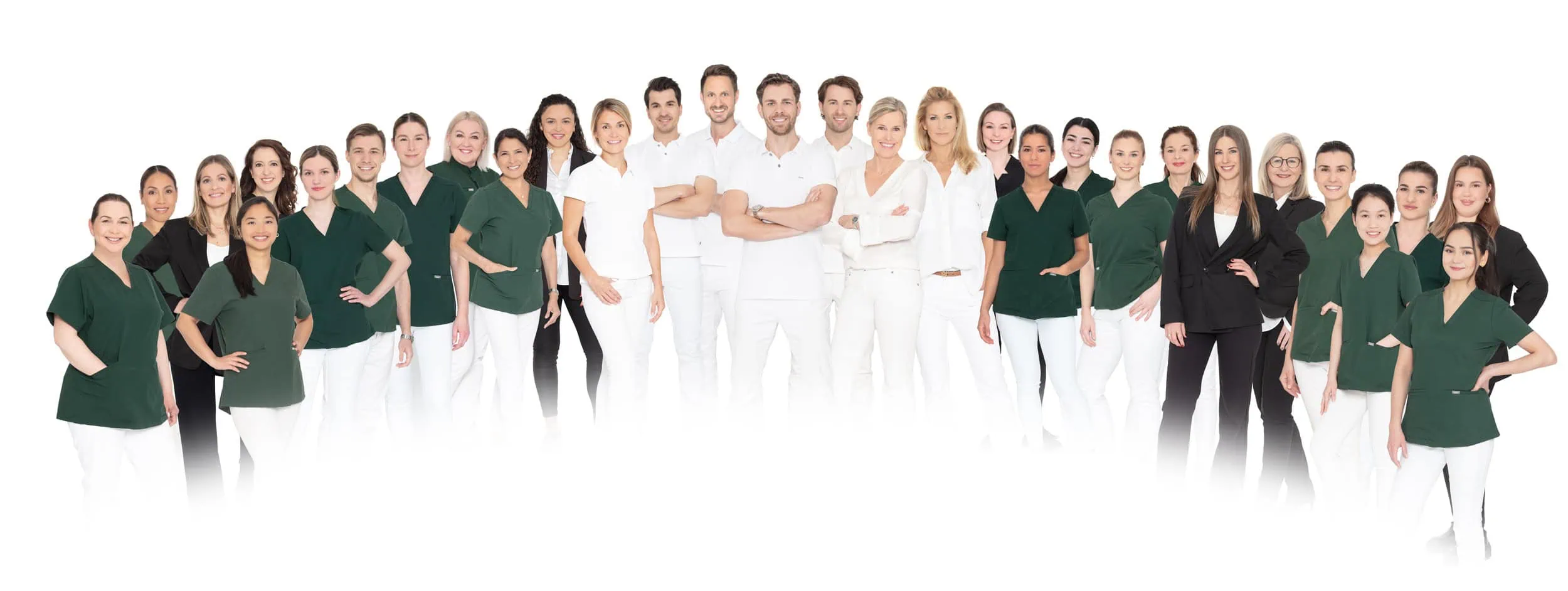 Фотография команды стоматологического центра в Мюнхене: стоматолог доктор Бутц и его партнеры, сотрудники стоматологического центра.